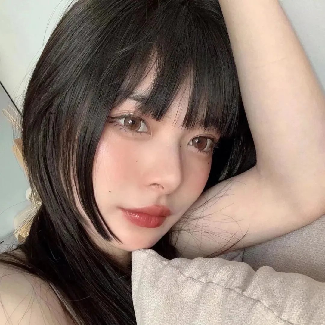 在凡妲的小房间里